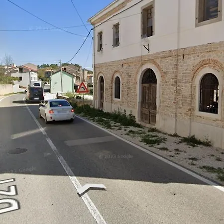 Апартаменты Lari *